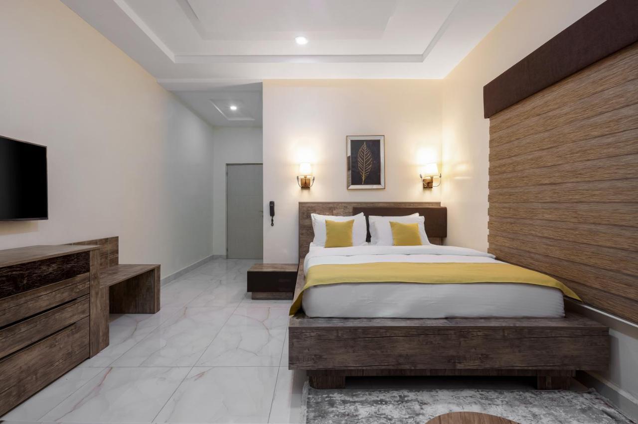 אבוג'ה Bkt Cribs - Apartments & Suites מראה חיצוני תמונה