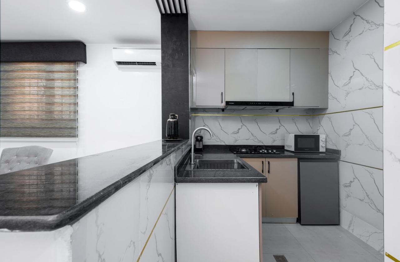 אבוג'ה Bkt Cribs - Apartments & Suites מראה חיצוני תמונה